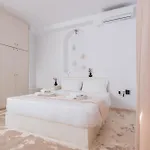 Lejlighedshotel Golden Sunrise In Santorini 4*