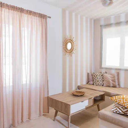 Golden Sunrise In Santorini Appart hôtel Kamári