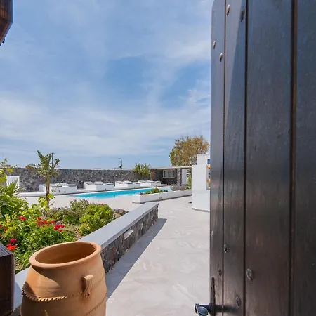 Aparthotel Golden Sunrise In Santorini 4*