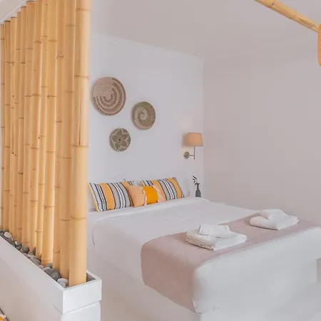 Golden Sunrise In Santorini 4* Kamári