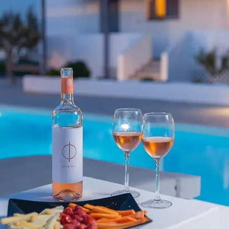 Golden Sunrise In Santorini 4* Kamári