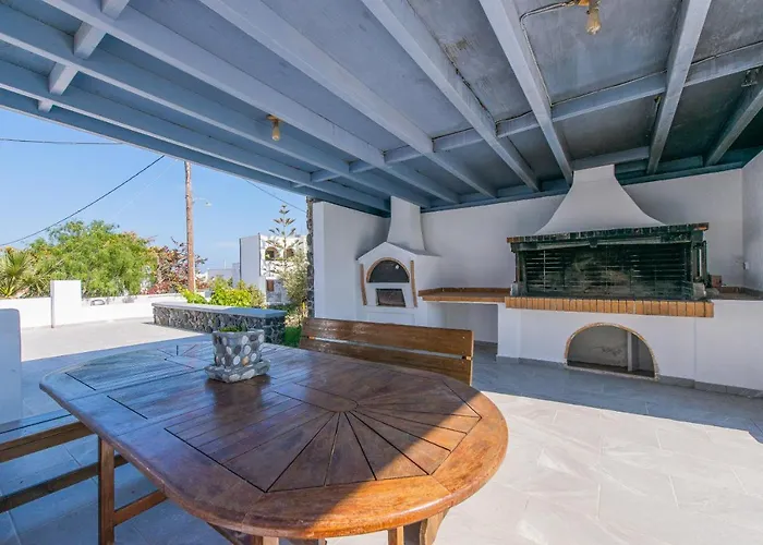 Aparthotel Golden Sunrise In Santorini 4*