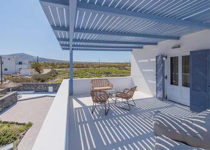 Golden Sunrise In Santorini Aparthotel 4*