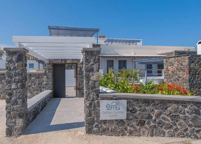 Golden Sunrise In Santorini Aparthotel 4*