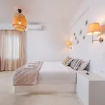 Apartahotel Golden Sunrise In Santorini