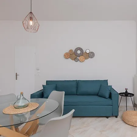 Golden Sunrise In Santorini Апарт-отель 4*