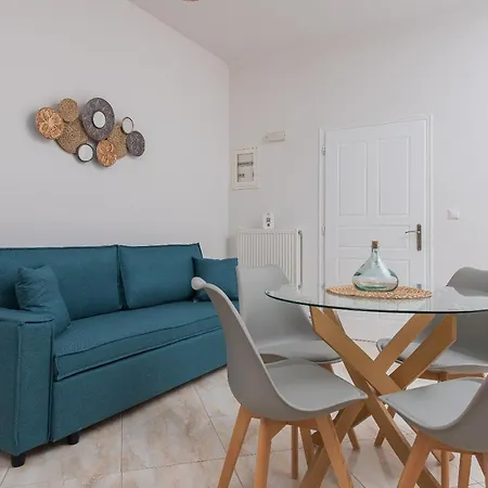 Golden Sunrise In Santorini 4* Камари