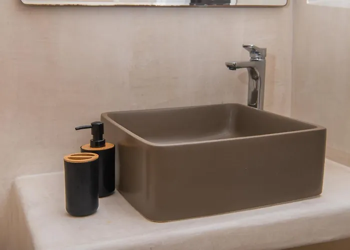 Golden Sunrise In Santorini Apartahotel 4*