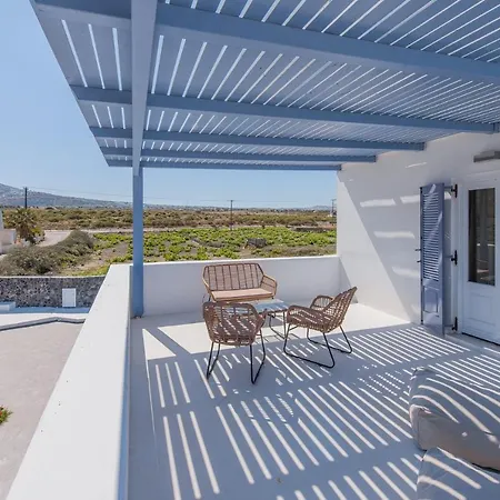 Golden Sunrise In Santorini Hotel apartamentowy 4*